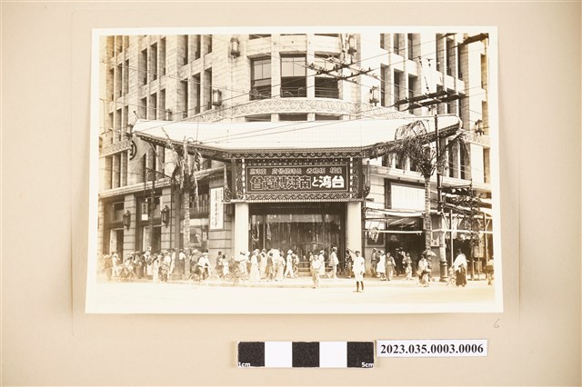 東京上野松坂屋廣小路轉角之大裝飾 (共2張)