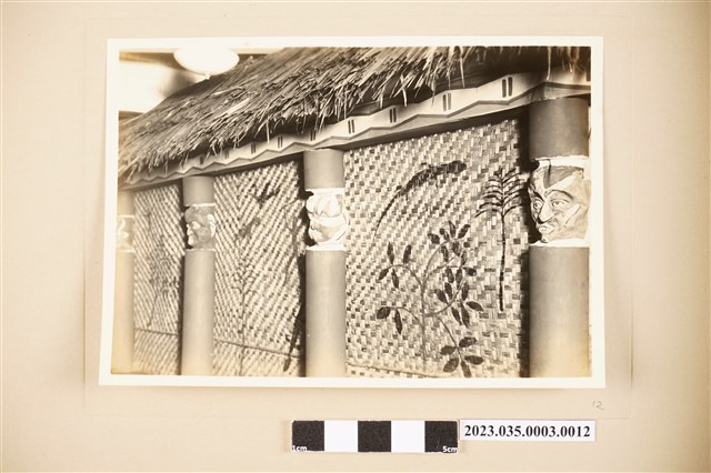 博覽會六樓會場入口新幾內亞木雕裝飾 (共2張)