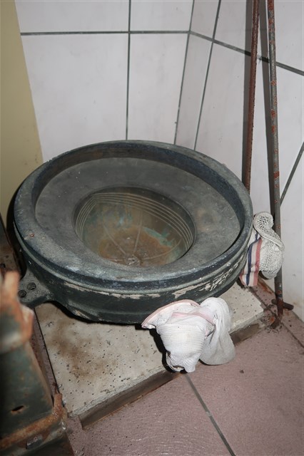 郵差帽銅質頭形帽模 (共9張)