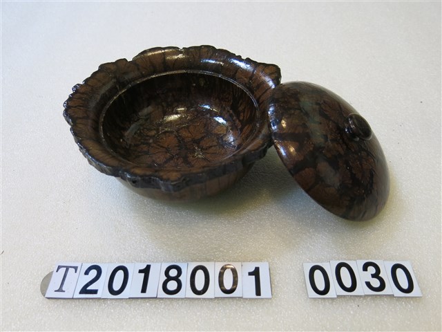 木製漆器小糖果盒 (共1張)