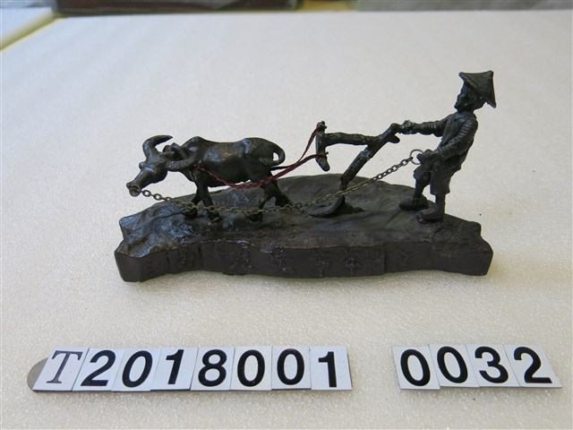 金屬製臺灣地形水牛 (共1張)