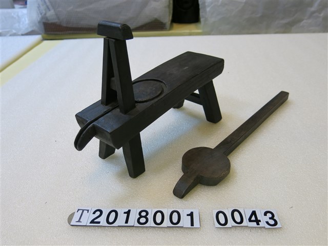 木製甘蔗榨汁機 (共1張)