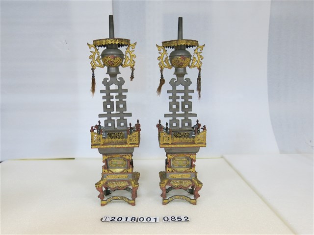 囍字造型錫製燭臺 (共1張)