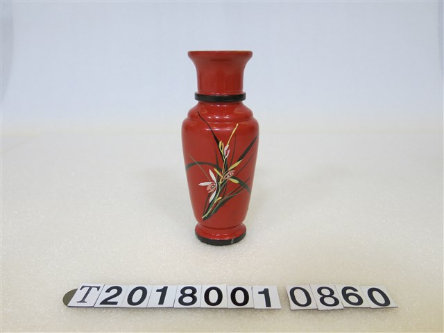 松鋒愛霞結婚紀念紅色漆器花瓶 (共1張)