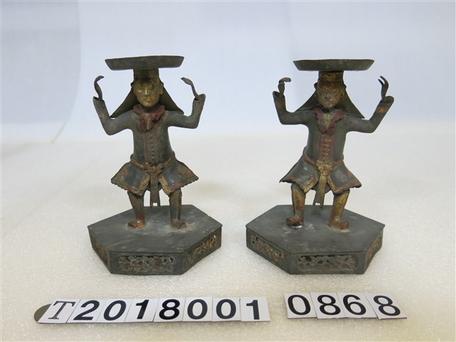 憨番造型錫製燭臺一對 (共25張)