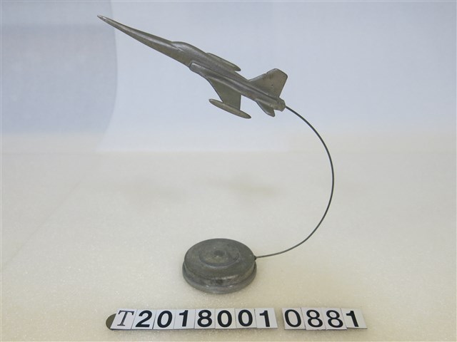 戰鬥機裝飾品 (共1張)