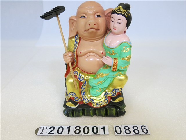豬八戒抱美女神像 (共1張)