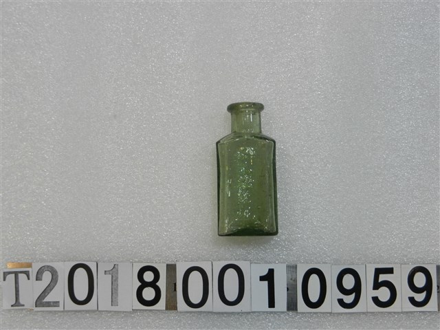 鹽水六安藥房跌打藥酒罐 (共1張)