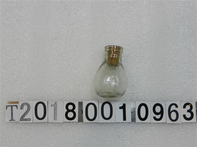 中央藥局肥兒疳癪糖藥罐 (共1張)