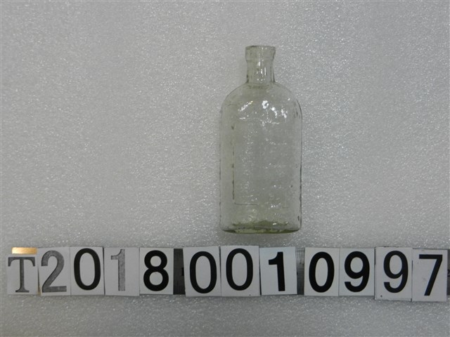 嘉義翁內科醫院玻璃藥瓶 (共1張)