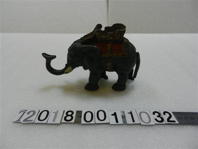 大象造型存錢筒 (共1張)