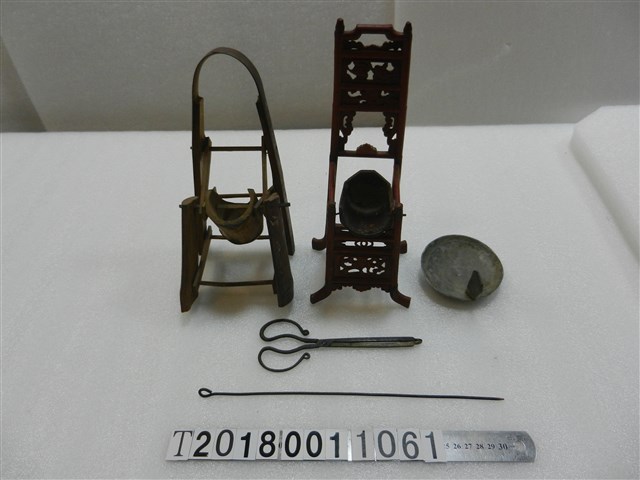 燈猴器具組 (共1張)