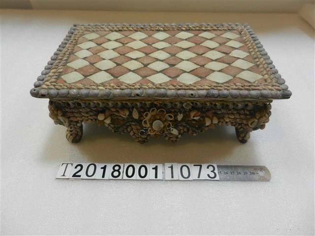 貝殼小茶几 (共1張)