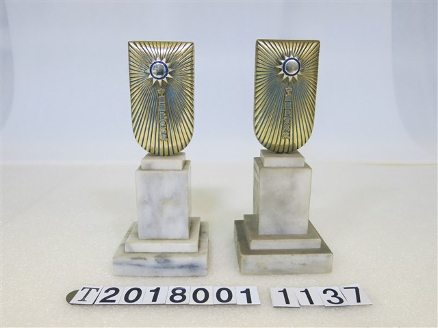 中國國民黨萬歲擺飾 (共1張)