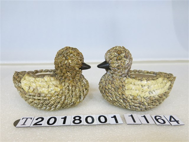鴛鴦造型貝殼拼貼擺飾品 (共1張)