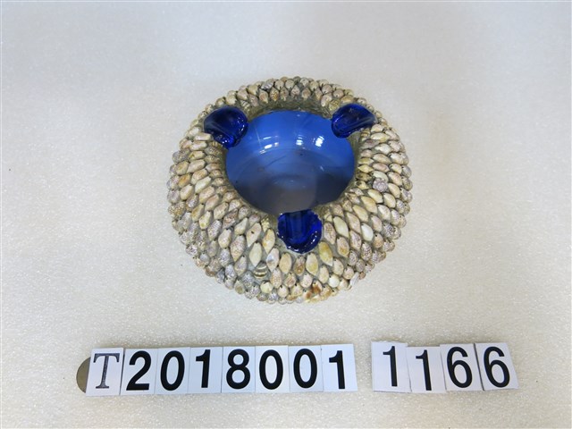 貝殼拼貼菸灰缸 (共1張)