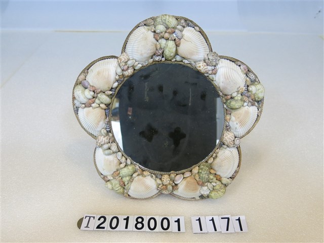 花朵造型貝殼拼貼鏡子 (共1張)