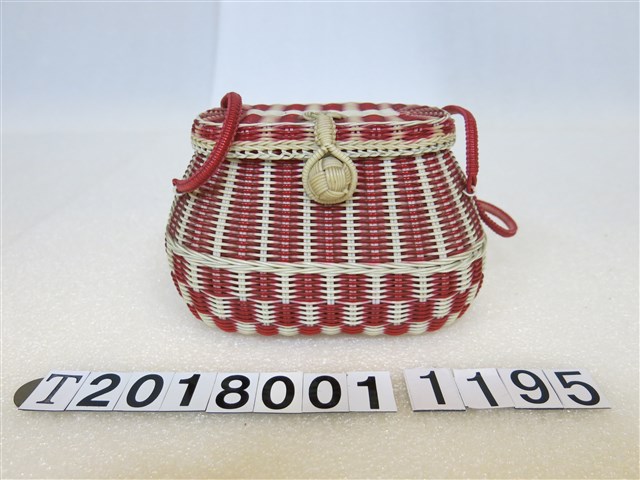 塑膠繩編織手提包 (共1張)