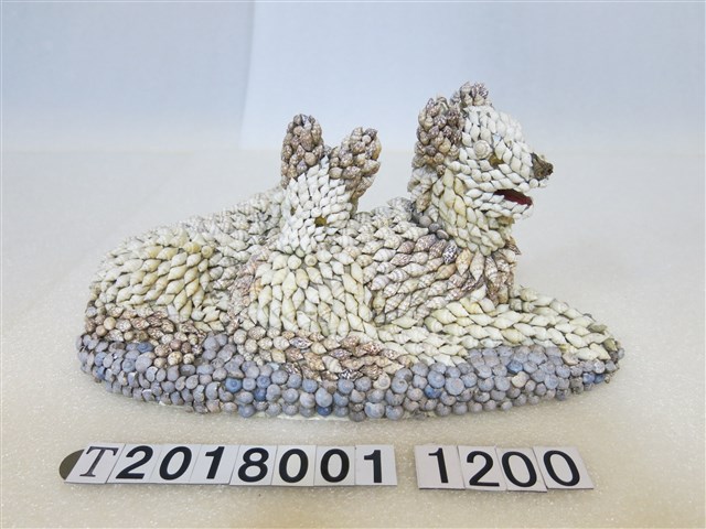 公母狗造型貝殼拼貼擺飾品 (共1張)