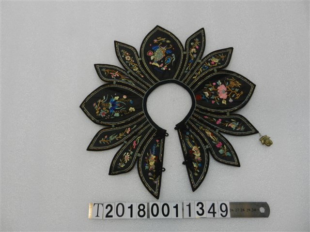 黑底花鳥圖騰雲肩 (共1張)