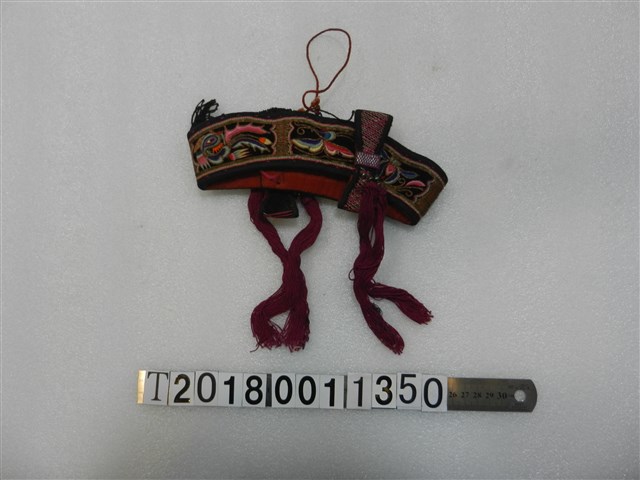 圖騰頭飾 (共1張)