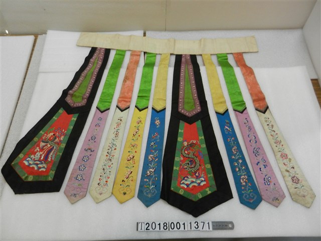 龍鳳呈祥多色劍帶 (共1張)