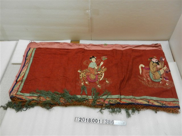 八仙紅色布幔 (共1張)