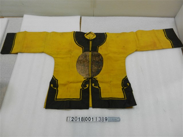 南瑤宮黃色對襟衫 (共2張)