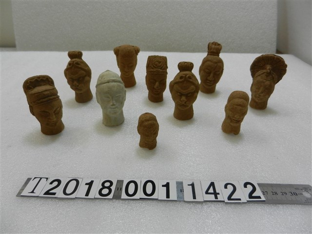 布袋戲木偶頭 (共1張)