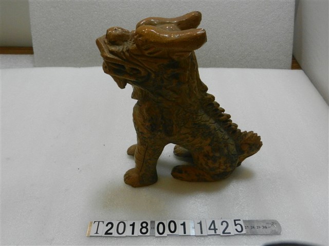 兩角高跪姿風獅爺 (共1張)