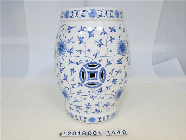 中華藝術館青花瓷鼓椅 (共1張)