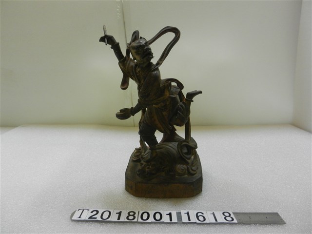 木製持筆勾腳文魁星 (共1張)