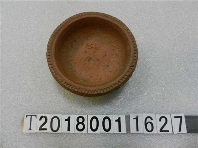 臺灣南投燒米字圖樣花盆 (共2張)