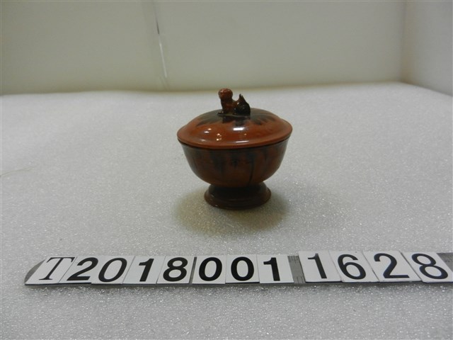 臺灣南投燒小狗造型杯蓋茶杯 (共1張)