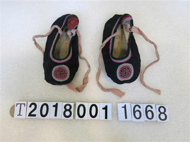 黑色綁帶平底童鞋組 (共1張)