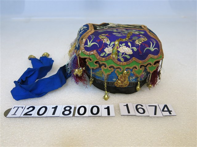 蝴蝶雞神仙藍色飄帶厝脊帽 (共1張)