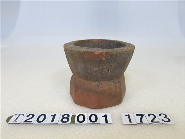 木製插香小香爐 (共1張)