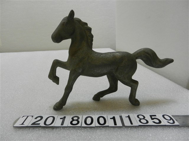 鋁製馬造型裝飾品 (共1張)