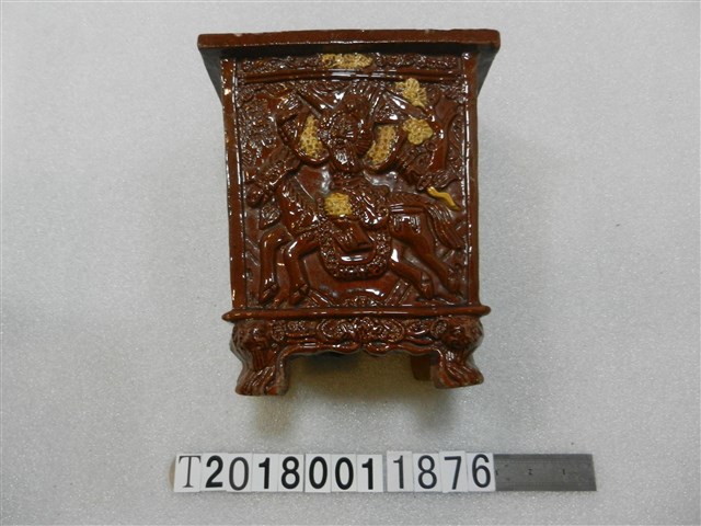 陶製張飛香桶 (共1張)