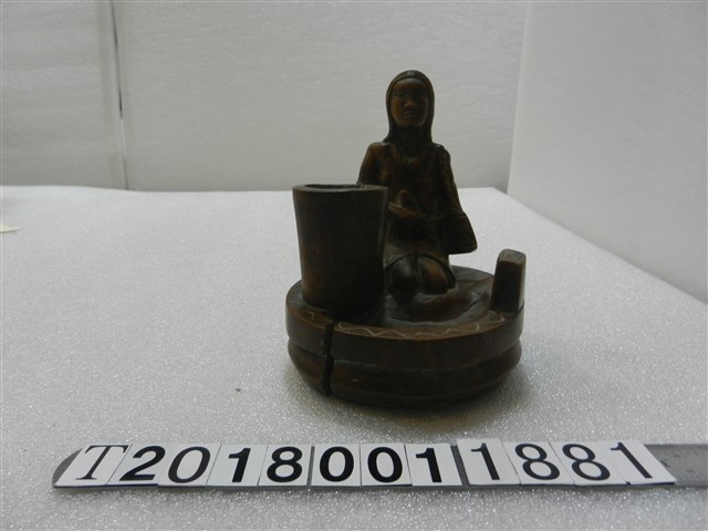 木雕原住民女子擺飾 (共1張)