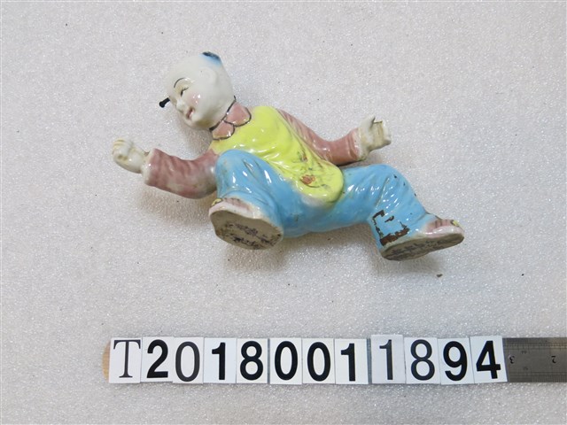 彩釉男童擺飾 (共1張)