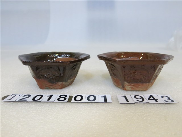 陶製六角碗 (共1張)