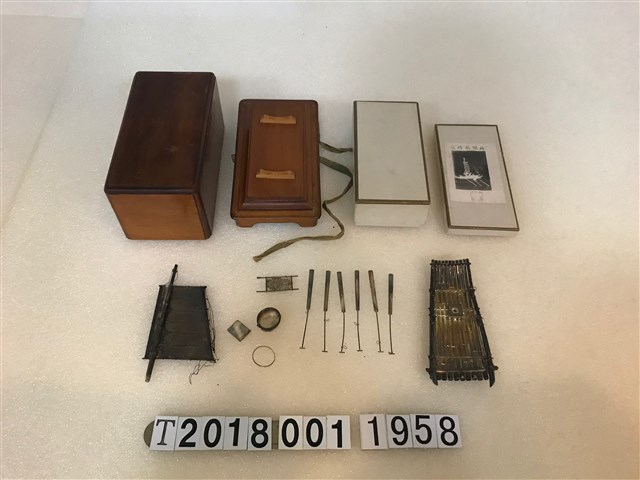 純銀製竹筏含收納盒展示盒 (共1張)