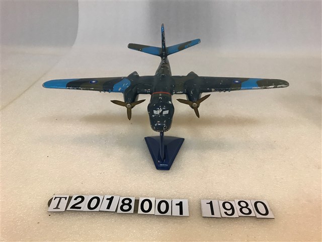 鋁製國民黨黨徽2203號螺旋槳飛機模型 (共1張)