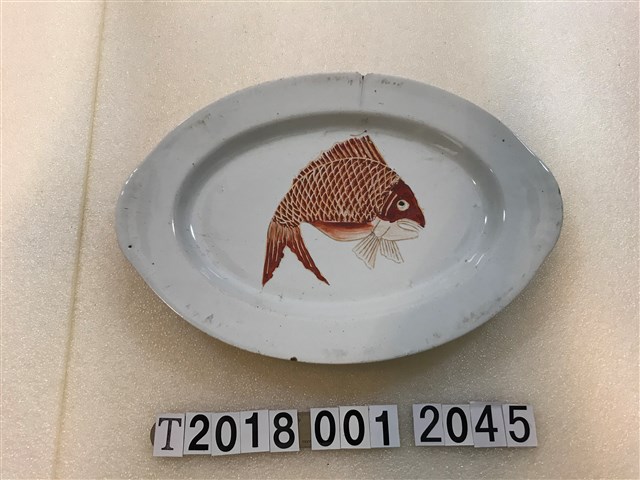 魚紋飾橢圓淺盤 (共2張)