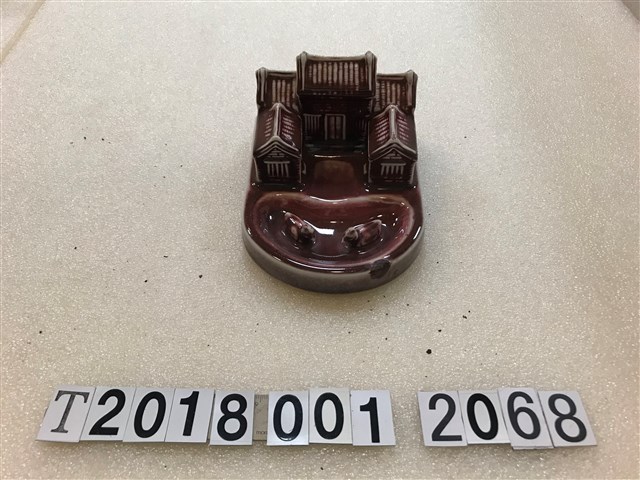 新式樣專利三合院造型菸灰缸 (共1張)
