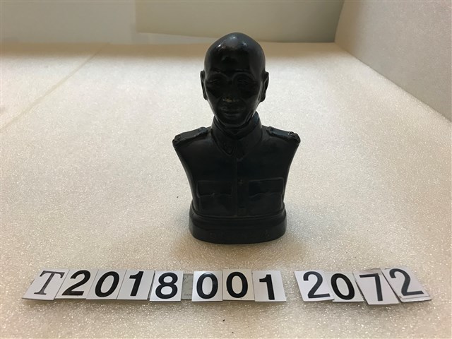 于右任偉大領袖蔣公半身雕像 (共1張)