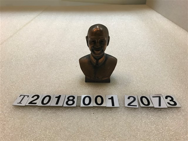 蔣公半身雕像(2) (共1張)