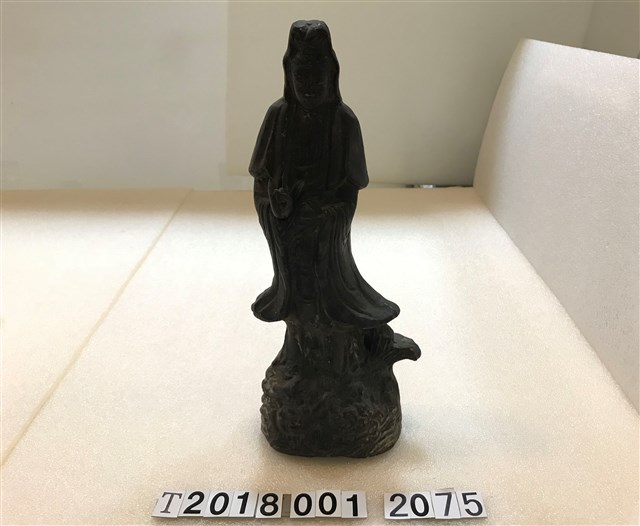 有底座木雕黑色站姿觀音 (共1張)