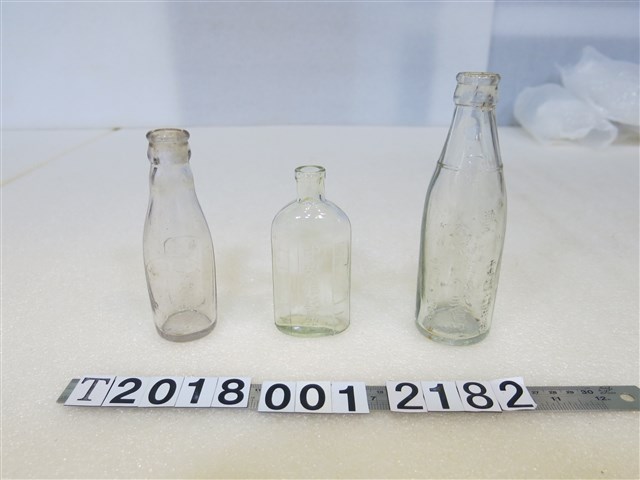 「一八竕臺灣畜產株式會社」玻璃罐組 (共1張)